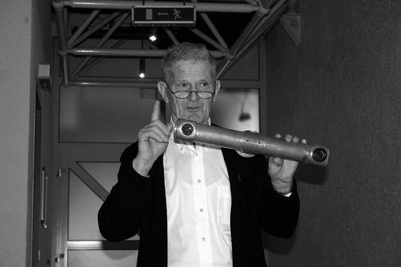 IMG_2000_bw.jpg